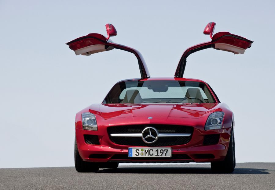  Mercedes-Benz SLS AMG 2010 года  (фото 47 из 526)